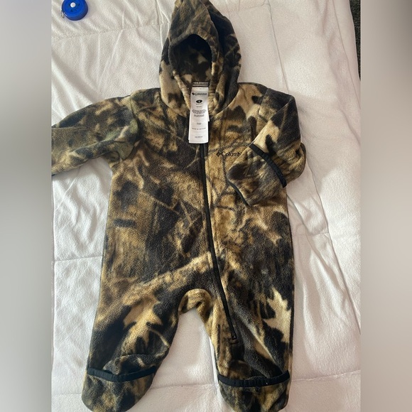 Infant Hooded Camo Fleece Onesie - Picture 1 of 3